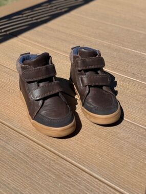 Cat & Jack Brown High-Top Sneakers with Gum Sole